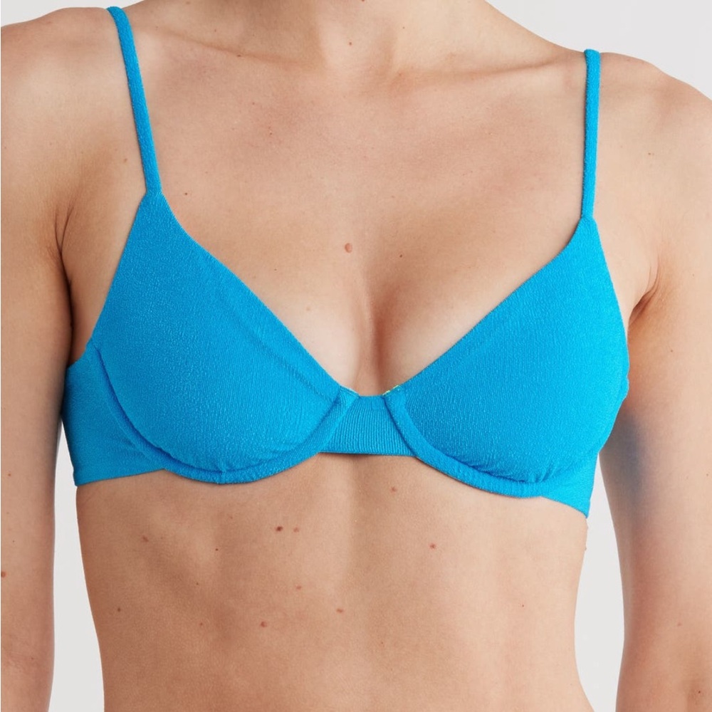 Maaji Dainty Underwire Bikini Top Blue Size Medium NEW